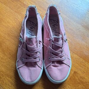 Blowfish Women's Dusty Rose Canvas Sneakers
